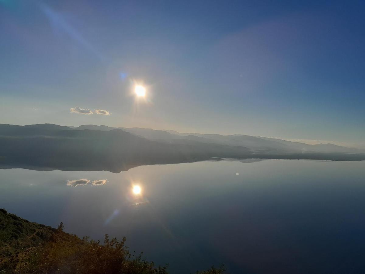 The Lake House" -Trichonida Lake Marathias  Екстериор снимка