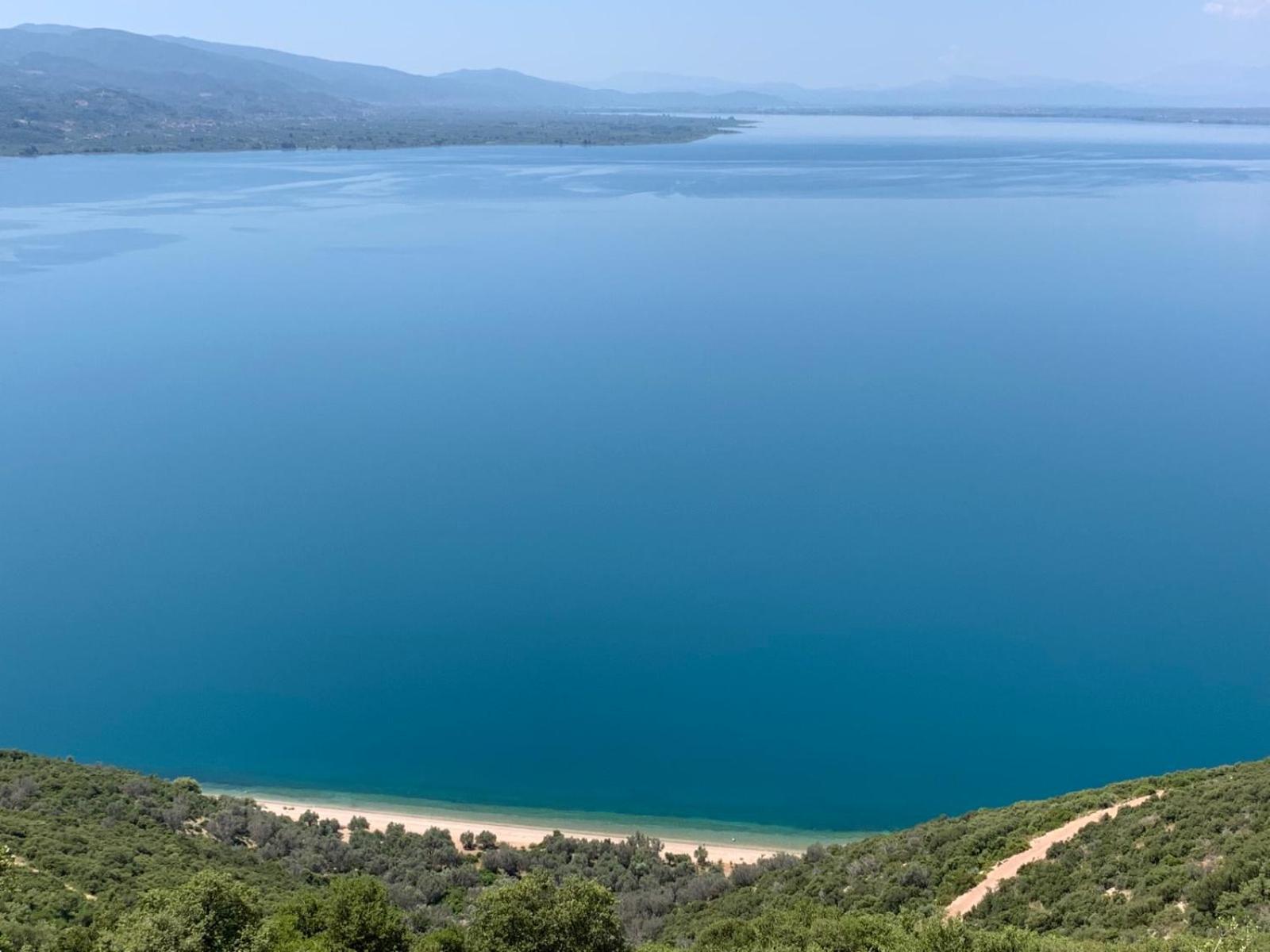 The Lake House" -Trichonida Lake Marathias  Екстериор снимка